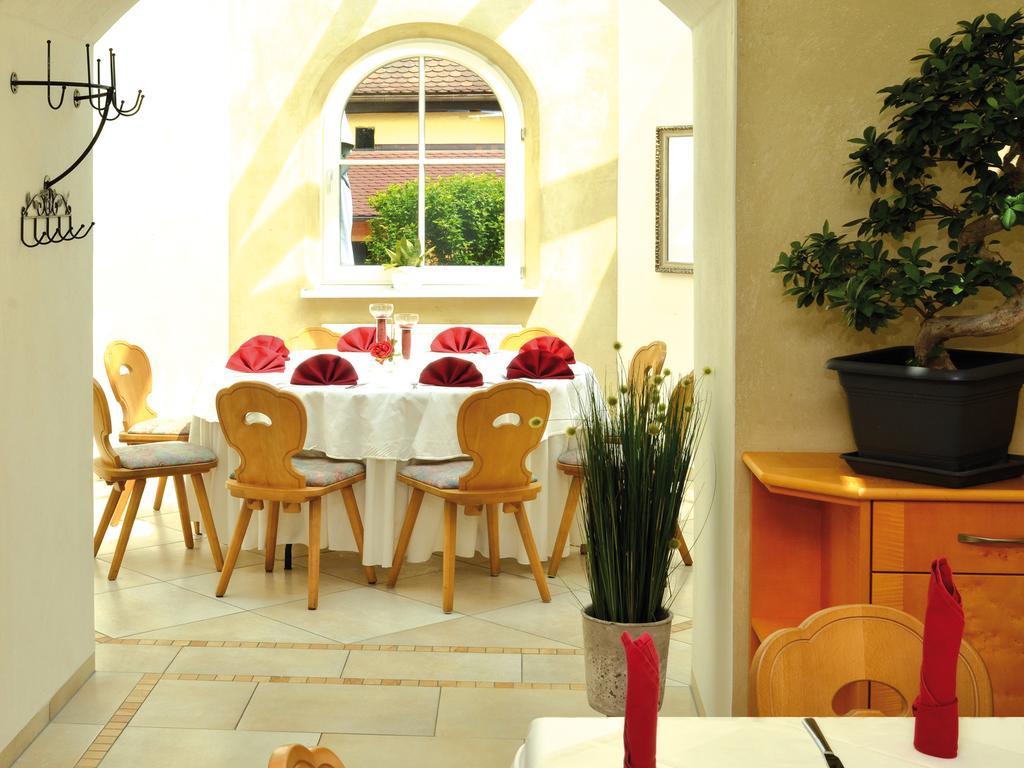Landgasthof Hotel Scheubel Gremsdorf Exterior foto